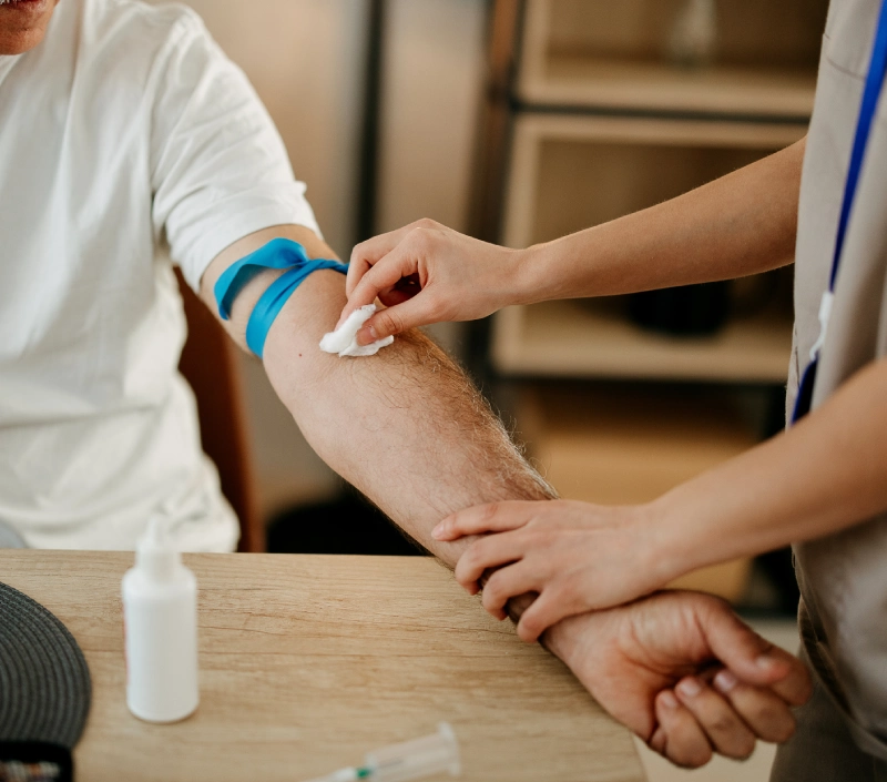 Julien Ferroni - Infirmier Couvin |  Image Name 